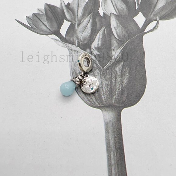 Pandora Glow-in-the-dark Lightbulb Double Dangle Charm - Picture 3 of 8